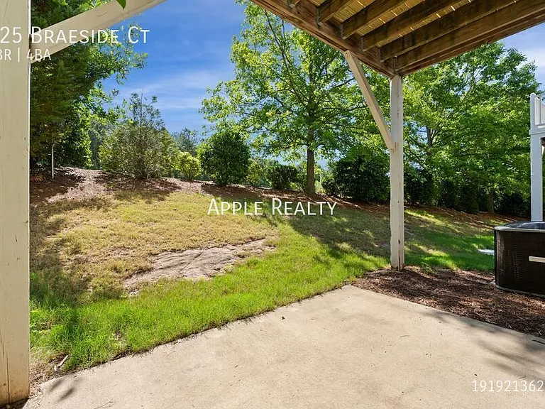 125 Braeside Ct — Photo 17