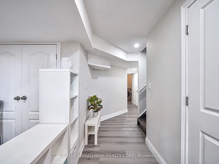 195 Greti Dr #LOWER — Photo 6