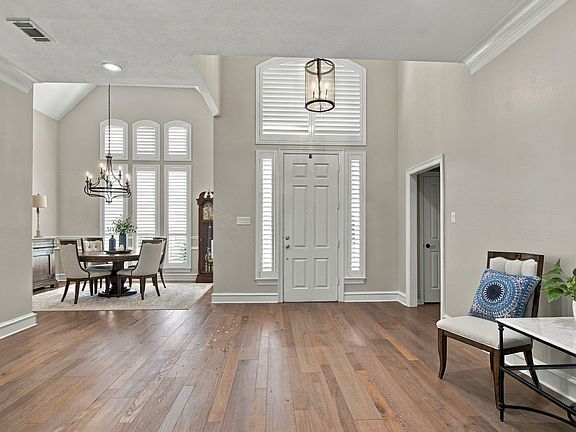 3rd image of 4103 Somerset Ct