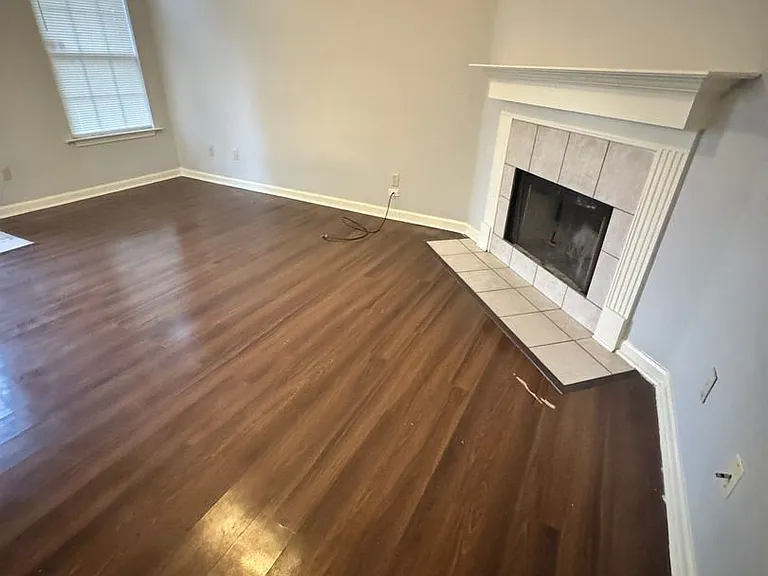 1271 Brady Hollow Ln — Photo 5