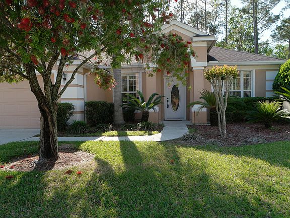 2nd image of 10617 Creston Glen Cir