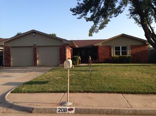 208 W Grand Teton Ct, Yukon, OK 73099