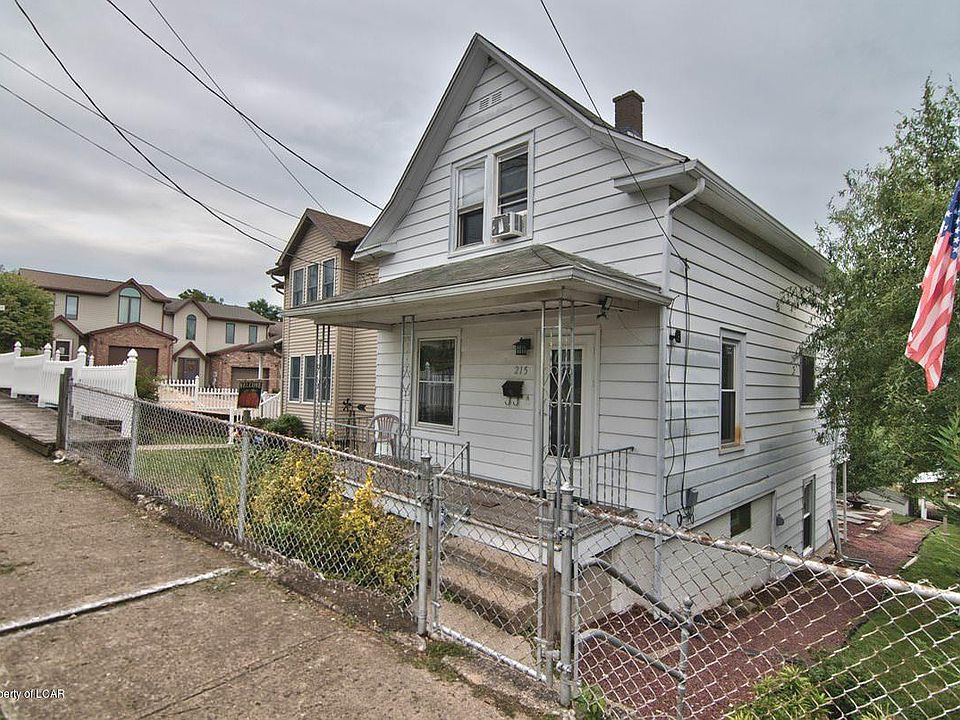 1st image of 215 E Grove St