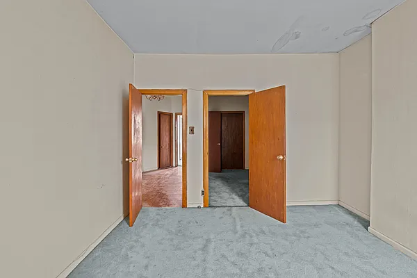 Sold by Jaymore Realty LLC | media 6