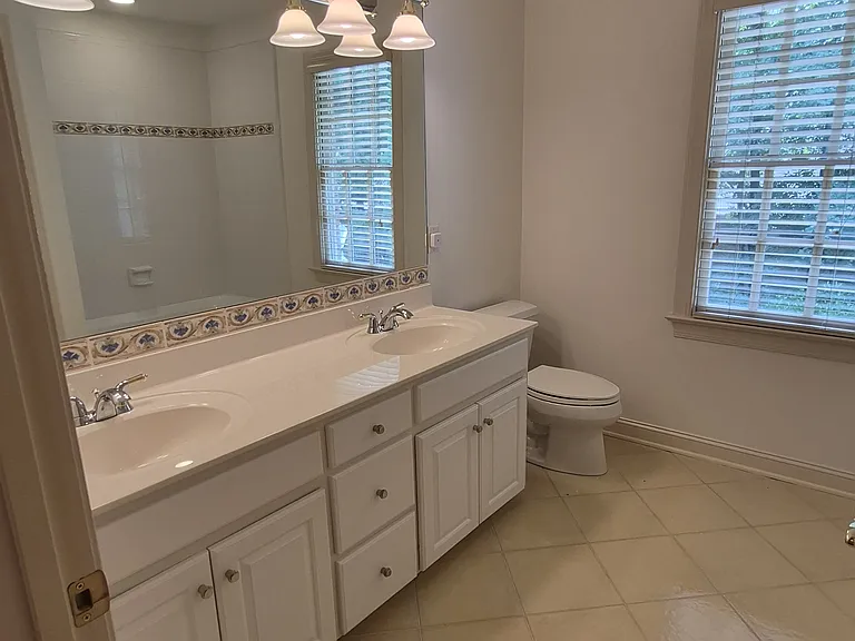 4413 Turnberry Cir — Photo 26