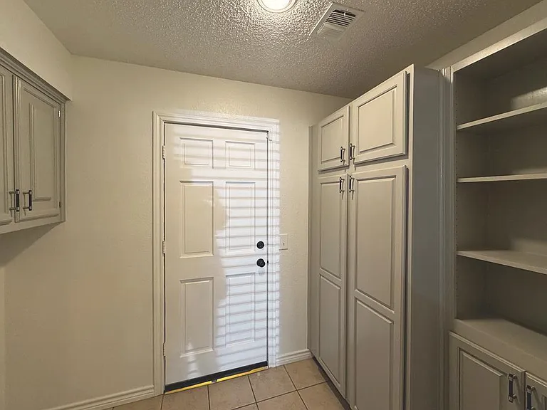 4027 Angelina Dr — Photo 27