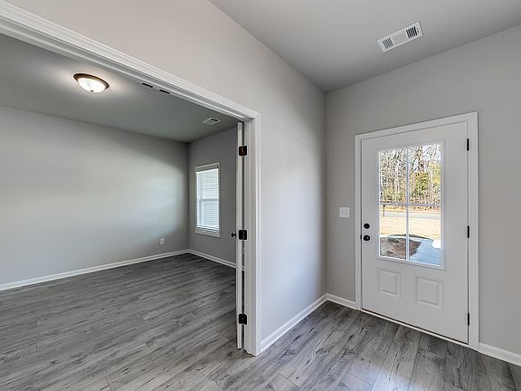 5th image of 124 Harmony Farms Dr