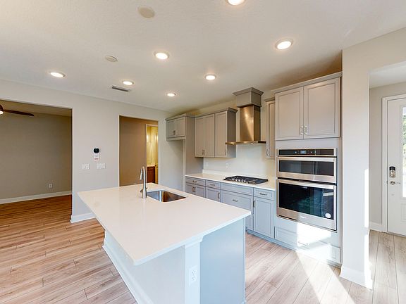 4th image of 305 Kellet Way