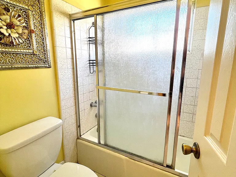 1035 Western Ave #4 — Photo 18