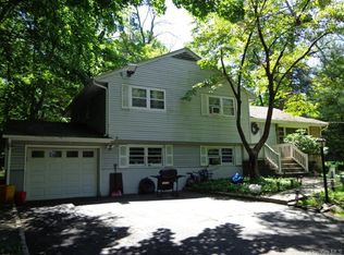 286 Spook Rock Rd, Airmont, NY 10901