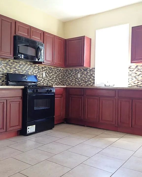 1st image of 843 S 18th St #6C