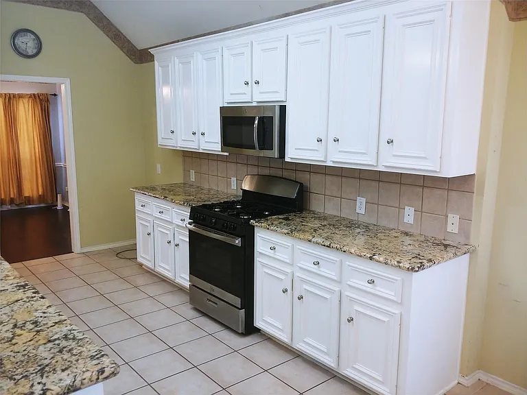 3519 Deerbrook Ct — Photo 16