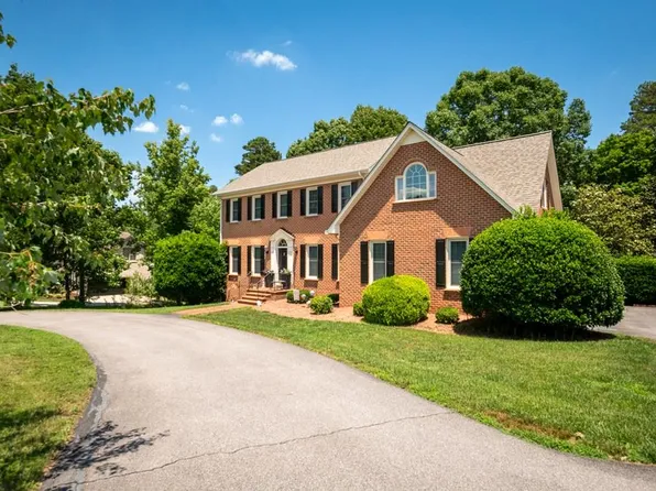 1092 Brook Run, Halifax, VA 24558