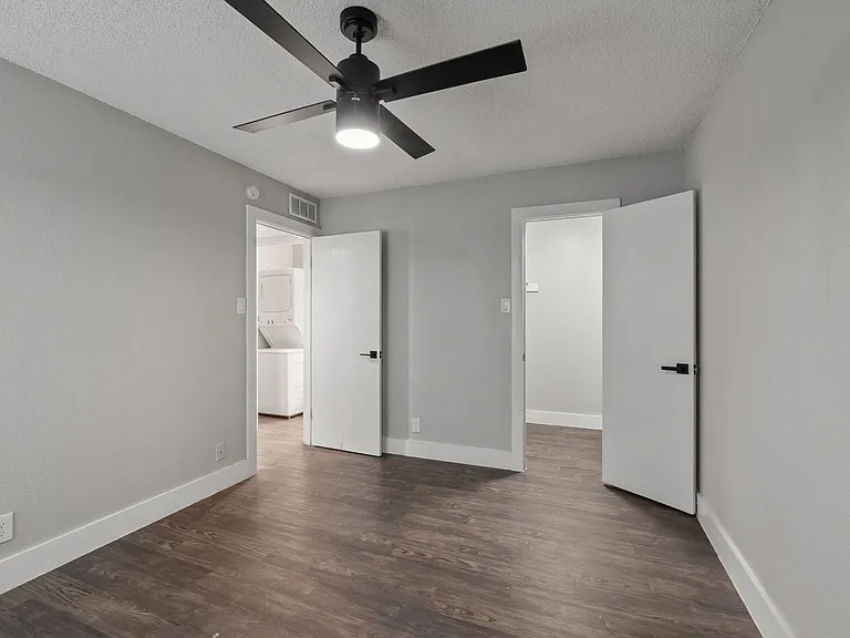 Anderson Flats — Photo 17