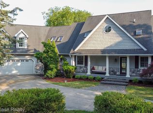 4480 Cooley Lake Rd, Commerce Township, MI 48382