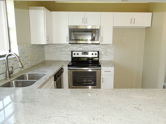 2nd image of 2112 Congressional Way #2112