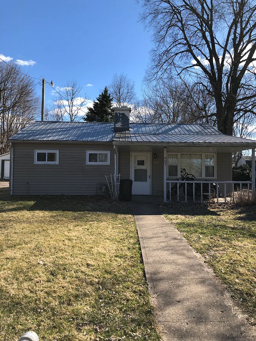 907 Southgate Dr photo 1