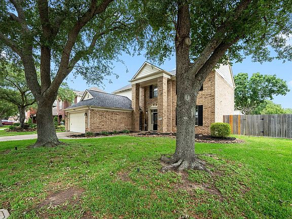 2nd image of 6931 Royal Knoll Ct