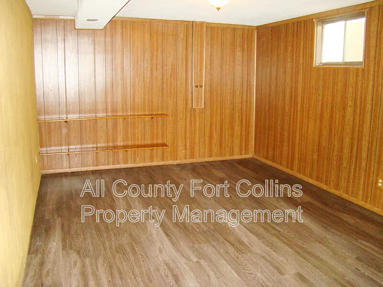 1208 Baker St — Photo 13