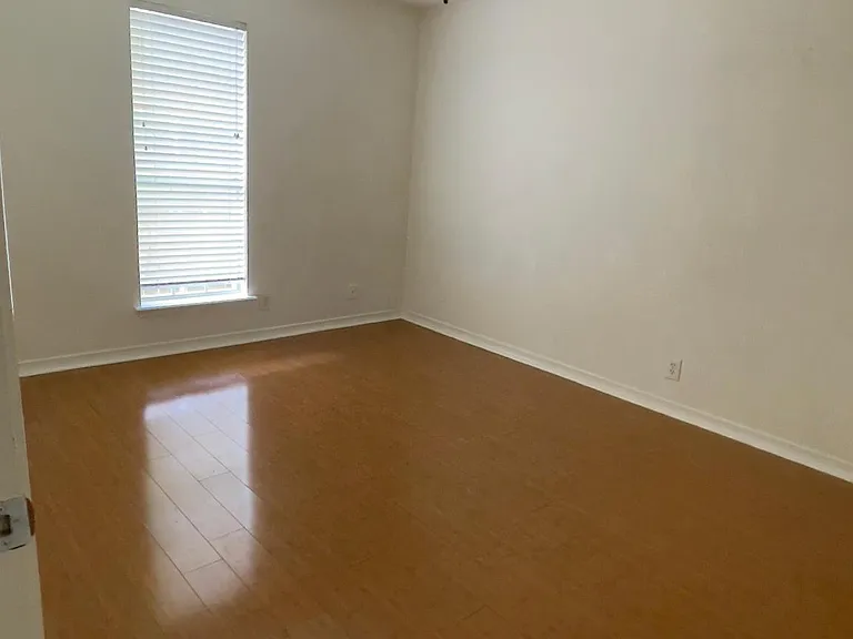 2104 Jasmine St — Photo 13