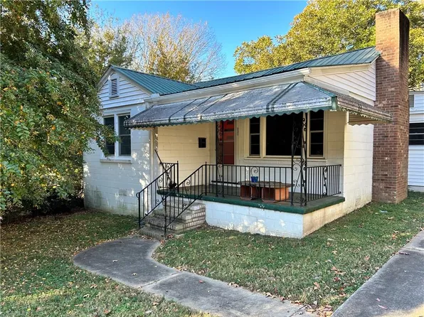 230 Burkewood Dr, Winston Salem, NC 27104