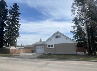 4238 5th Ave, Edson, AB T7E 1A7