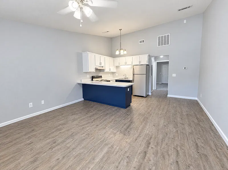 1 bed, 1.0 bath, 640 sqft, $1,100 — Photo 2