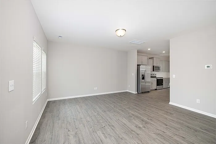 11032 Woodland Creek Way — Photo 4