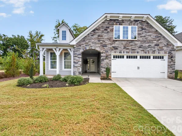 201 Picasso Trl, Mount Holly, NC 28120