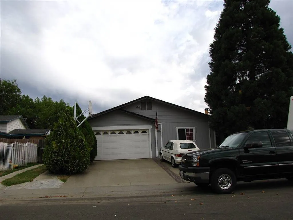 6824 Speckle Way photo 1