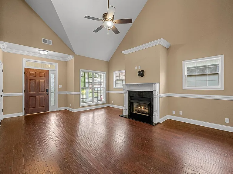 268 Turnberry Cir — Photo 6