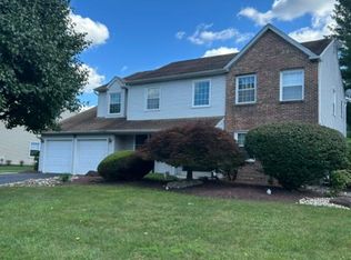2067 E Wellington Rd, Newtown, PA 18940