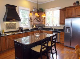 800 Roland St, Memphis, TN 38104