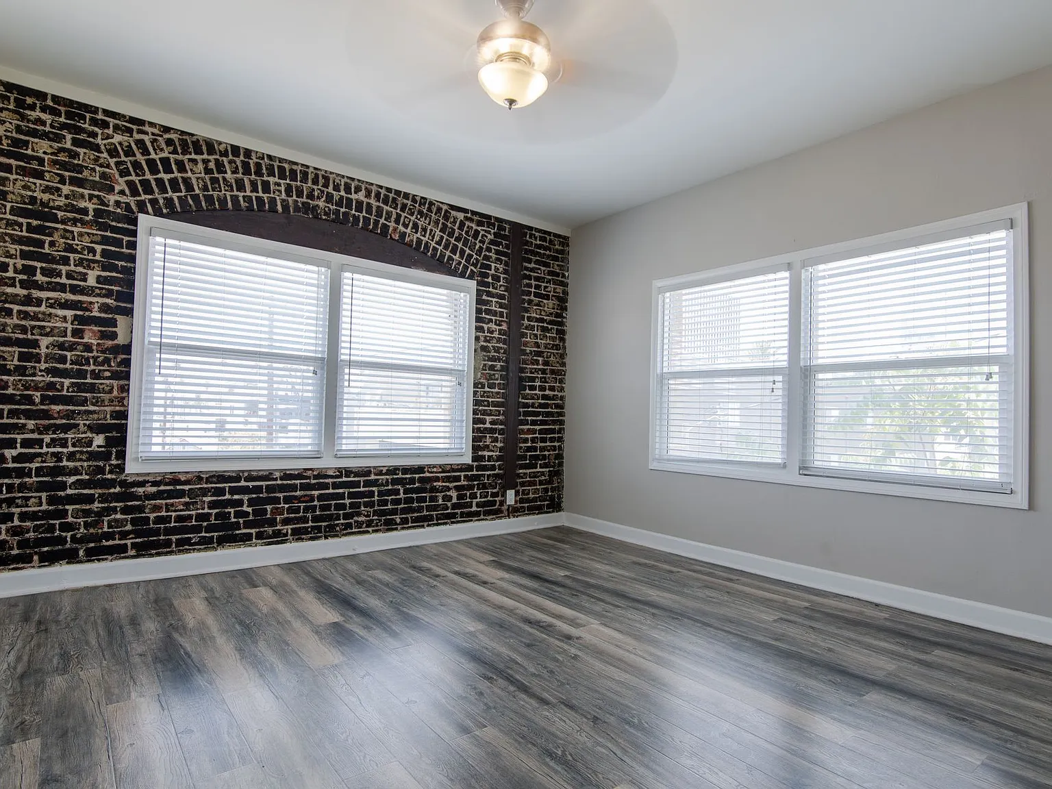 8th Street Apartments | Gorgeous Newly Remodeled One Bedroom and Studios — Photo 2