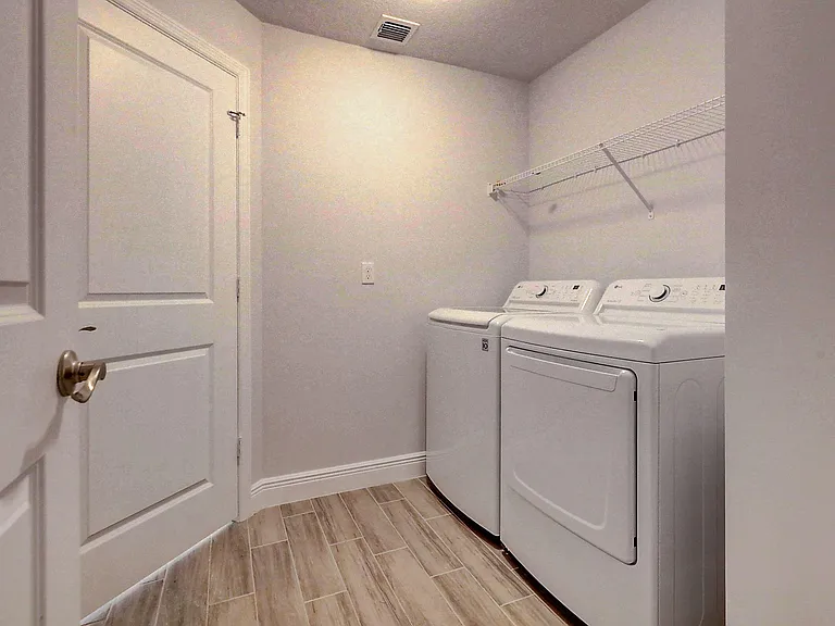 2352 SW Plum Ct — Photo 35