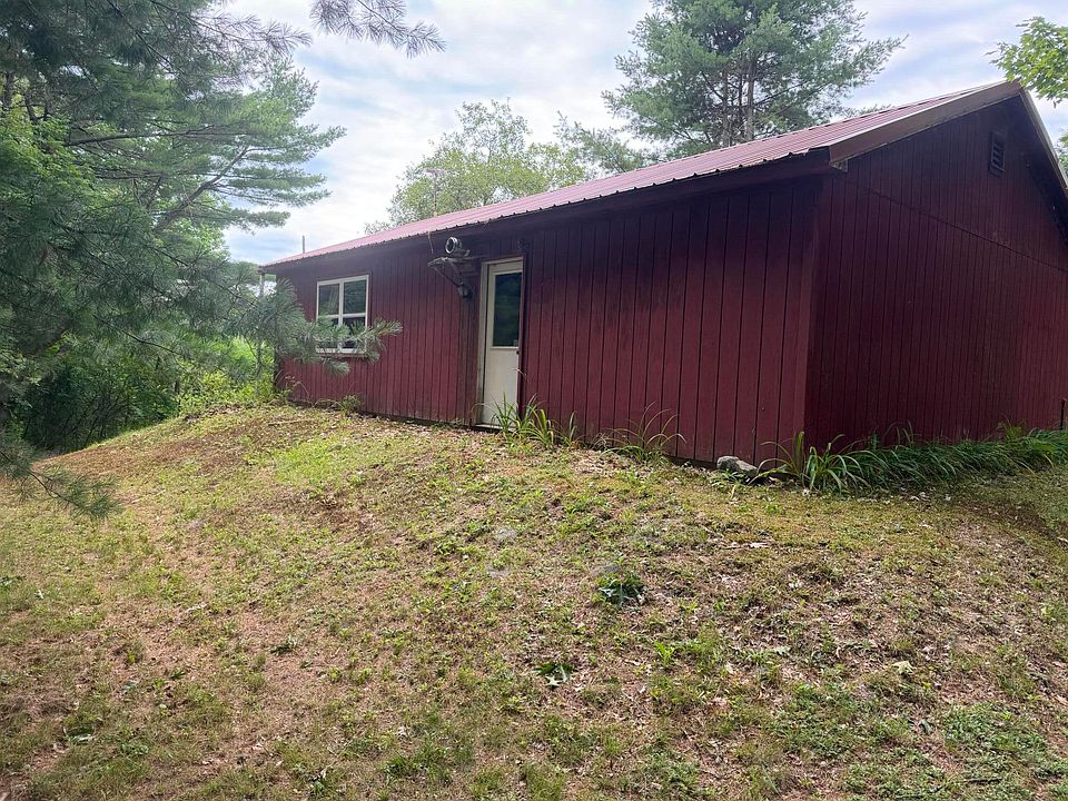 1st image of 371 E Neck Road