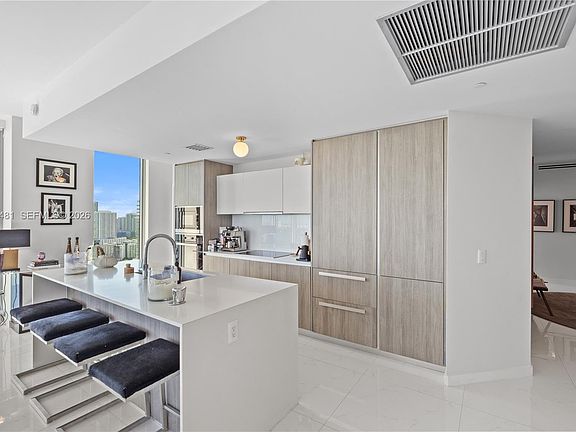 5th image of 2900 NE 7th Ave Unit 3107