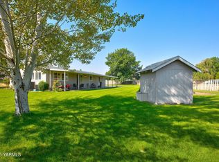 2561 Mapleway Rd, Yakima, WA 98908