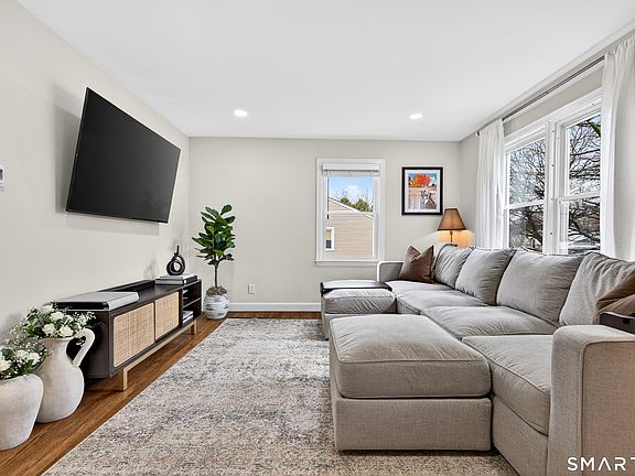 5th image of 45 Walnut Street