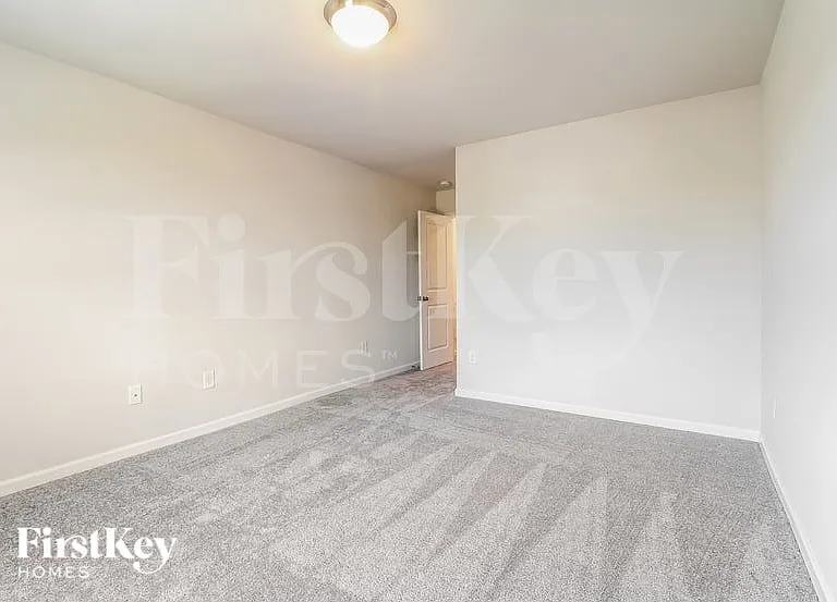 808 Birchcrest Way — Photo 12