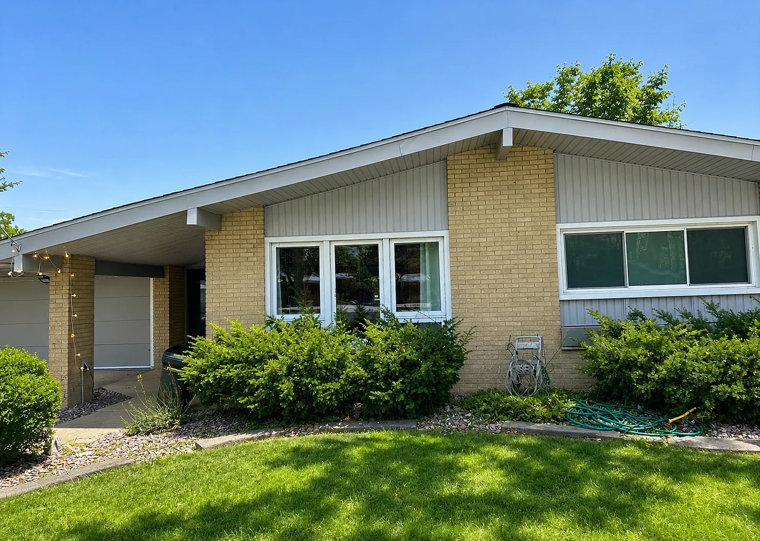 3 bed, 1553 sqft, $2,500 — Photo 1