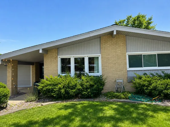 42168 Lakeland Ct, Plymouth, MI 48170