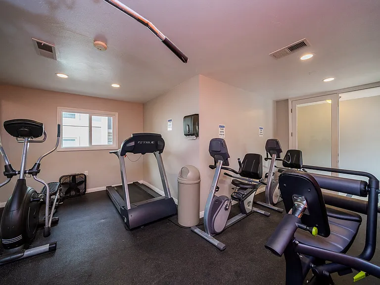 Serena Vista Apartment Homes — Photo 10