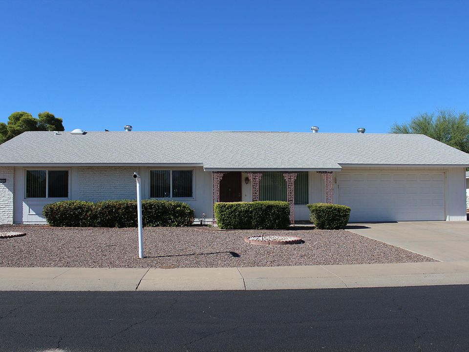 1st image of 10045 W Oakmont Dr