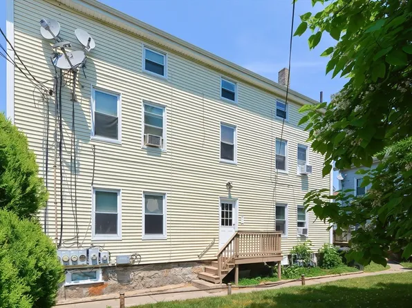 330 5th St, Fall River, MA 02721