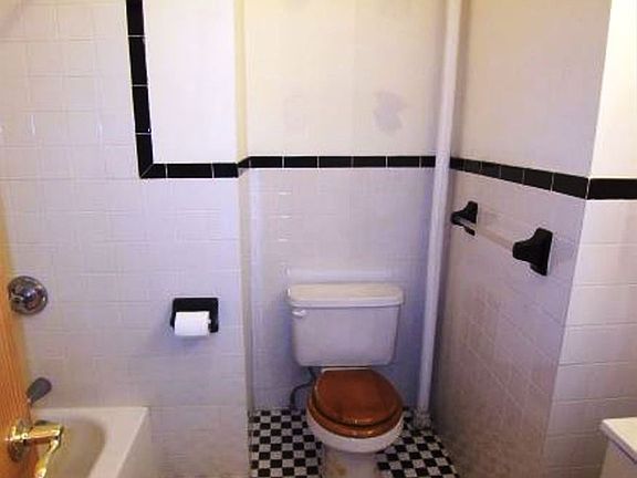 5th image of 647 2nd Ave APT 4C