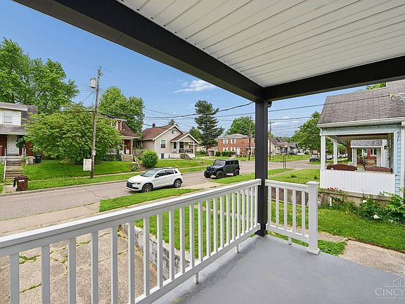 4th image of 1718 Waltham Ave