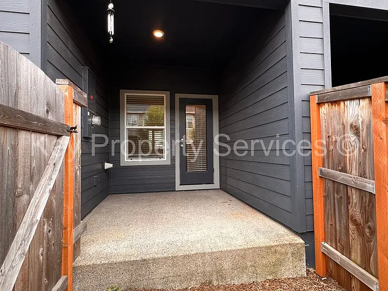 12609 NE 116th Way — Photo 23