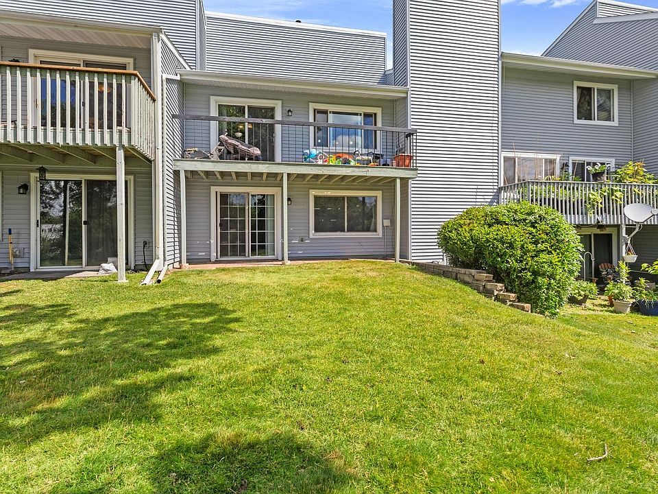 1st image of 142 Canabury Ct