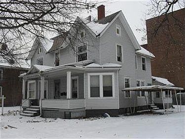 2nd image of 128 Oak Ave SE